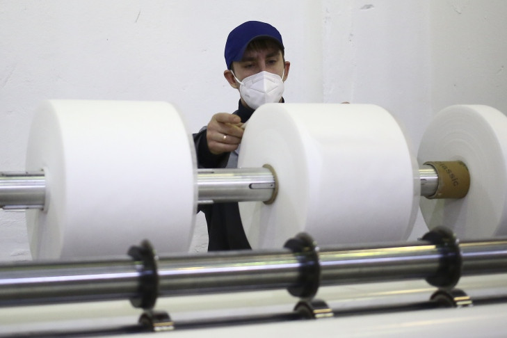 По 4 рулона туалетной бумаги на каждого производят в России ежемесячно