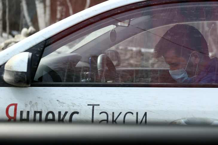 Когда выгоднее ездить на такси в новогоднюю ночь-2024 в Новосибирске
