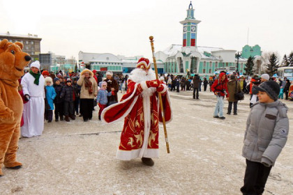 Дед Мороз приехал в Новосибирск из Великого Устюга