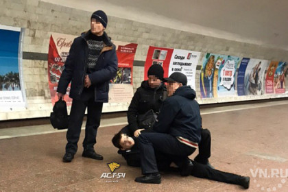 «Психи просыпаются»: новосибирец прыгнул на рельсы в метро