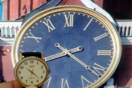 Новосибирец лишился часов стоимостью 1,5 миллиона в День города 