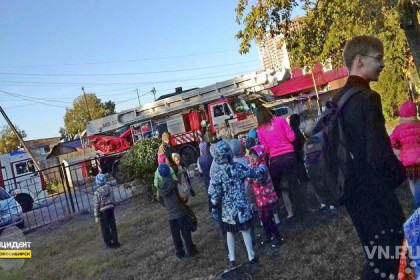 Из-за задымления школы эвакуировали детей в Октябрьском районе