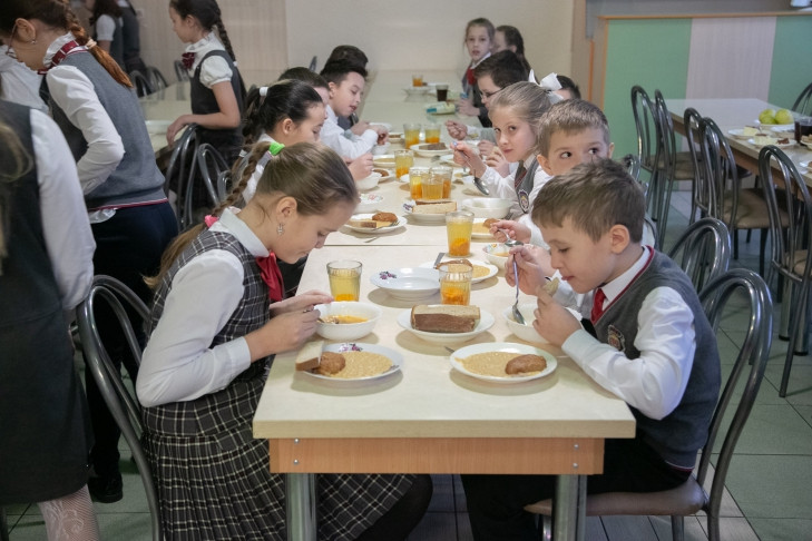 Макароны с сыром стали самым популярным блюдом в российских школах