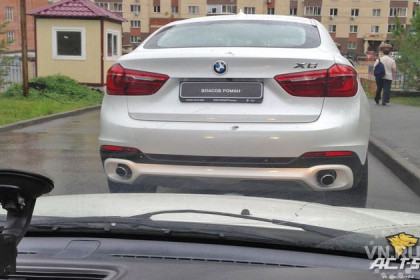 Именной BMW X6 Романа Власова заметили в Новосибирске