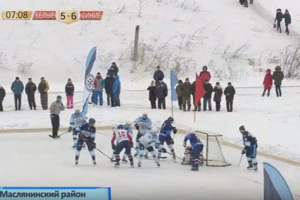 Впервые в истории КХЛ хоккеисты сыграли на льду озера