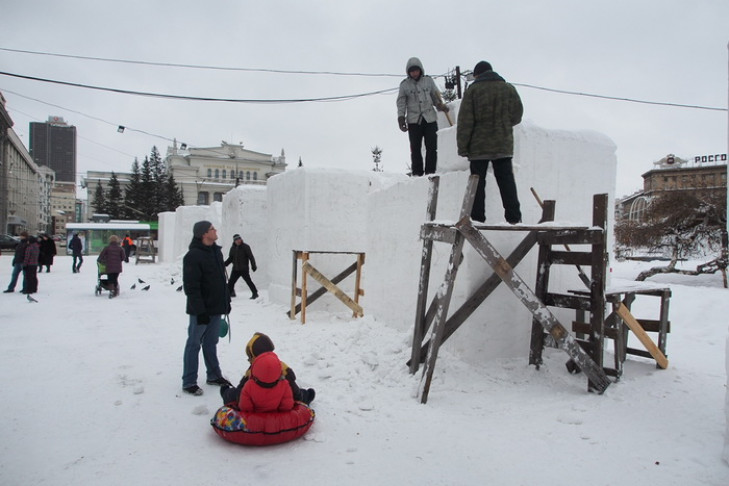 Фестиваль снежной скульптуры 2017 начался в Новосибирске