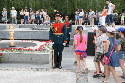 Новосибирцы почтили память погибших в Великой Отечественной войне