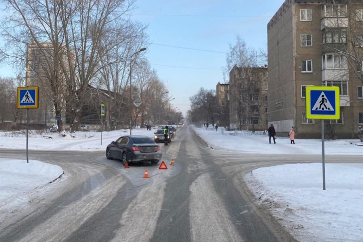 Водитель иномарки сбил школьника на пешеходном переходе в Новосибирске