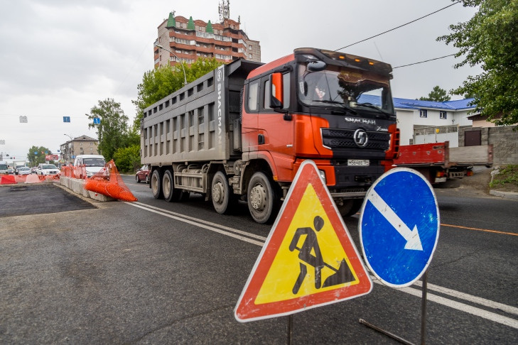 Больше трех миллиардов потратят на ремонт дорог в Новосибирске в 2024 году