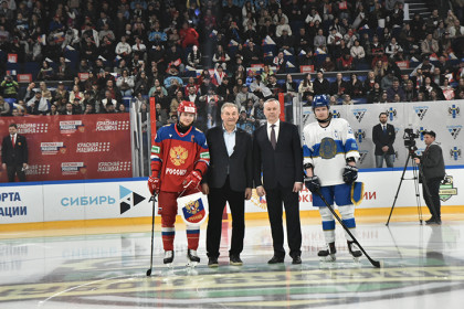 Андрей Травников и Владислав Третьяк открыли турнир «Кубок Будущего» в Новосибирске
