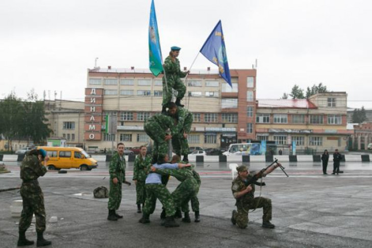Военно-патриотические организации получат семь миллионов рублей