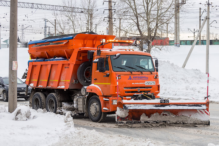 Подрядчики не вышли на уборку снега в Новосибирске из-за морозов