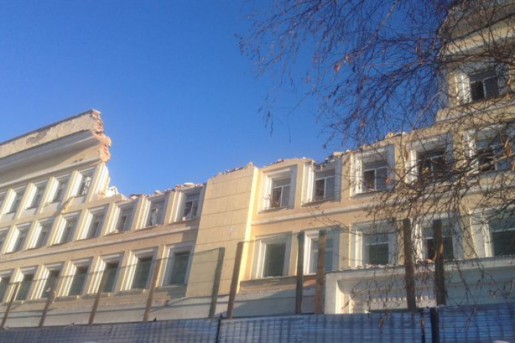 Здание института ФСБ снесут и построят копию 