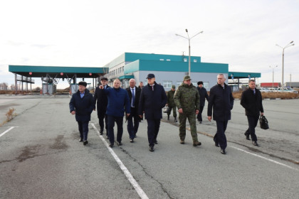 Полпред провёл выездное совещание по вопросам обустройства пограничного пункта «Павловка» в Новосибирской области