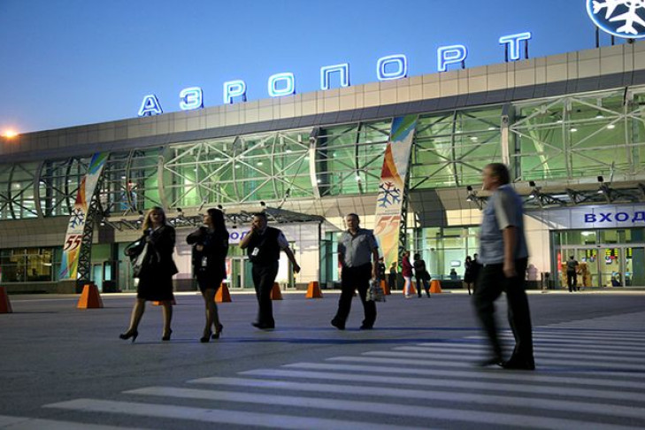 Рейс Новосибирск-Москва задержан из-за неисправности силовой установки 