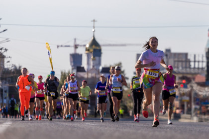 В Новосибирске на фестивале бега 10 сентября приняли участие 15 тысяч человек
