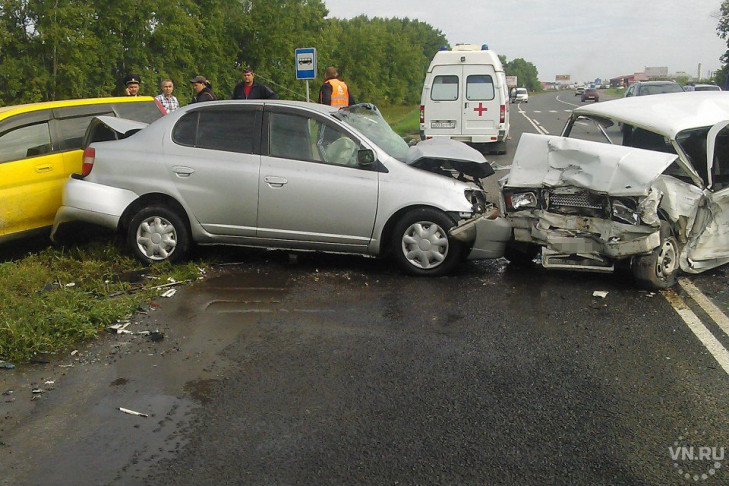 Четыре автомобиля попали в аварию на Ордынском шоссе  
