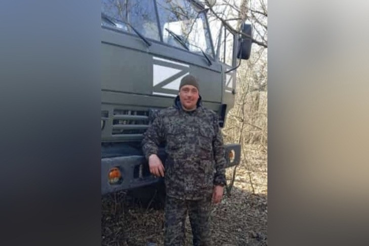 «Остались жена и дочери»: артиллерист Самохин из Колыванского района погиб на СВО