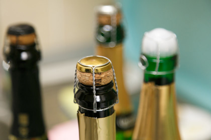 Шампанское от 1500 рублей посоветовало выбирать Роскачество