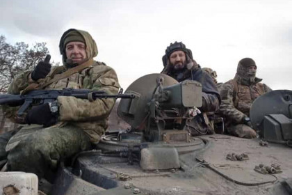 Уволенный Путиным генерал Кандиков уехал на СВО старшим сержантом