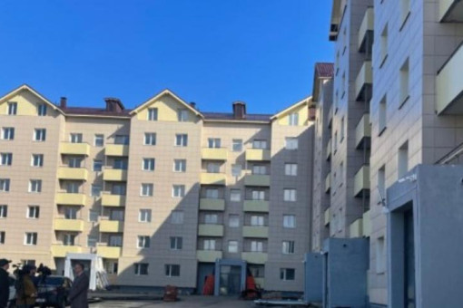 Ключи от квартир на Ивлева через 30 лет получили дольщики в Новосибирске