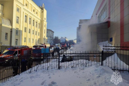 В Новосибирске после тушения пожара в гимназии №10 найден труп