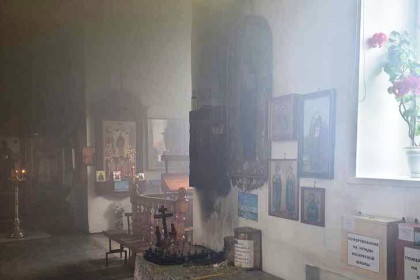 Храм от свечи в Радоницу загорелся в Новосибирской области