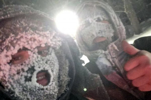 Фотография двух рыбаков на Обском море в минус 45 впечатлила новосибирцев