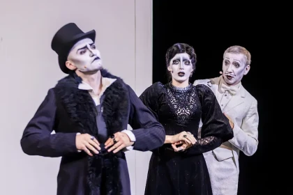 Немую «фильму» по шутке Чехова показали в «Глобусе» на Рождественском фестивале