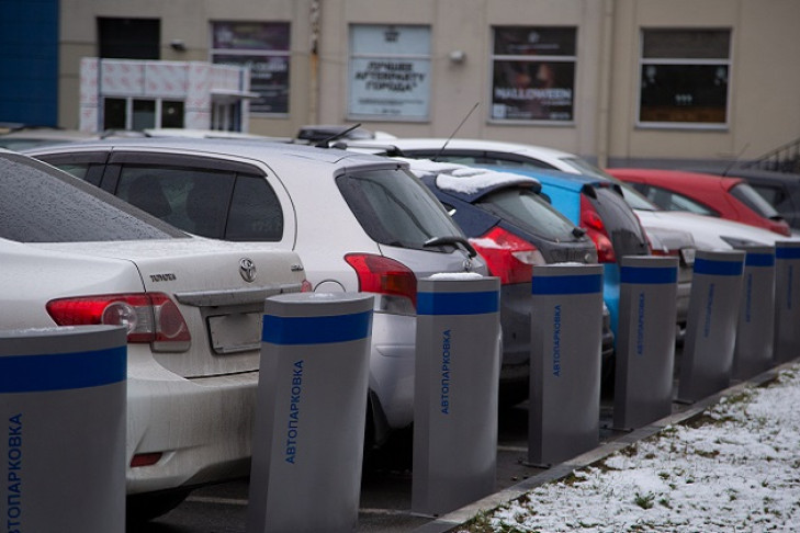 Новосибирцы стали реже пользоваться платными парковками из-за коронавируса
