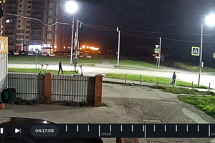 В Новосибирске у женщины отобрали более 100 000 рублей в 5 часов утра