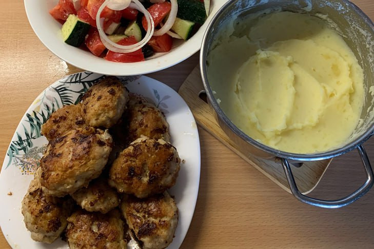 Котлету с пюре назвали главным блюдом Новосибирска