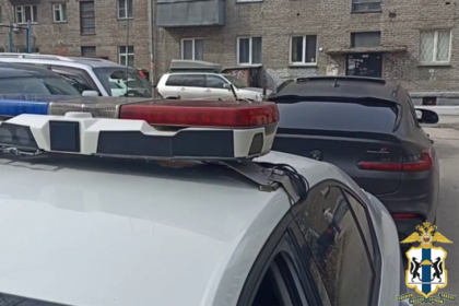 «Хотел попонтоваться»: дрифтера лишили БМВ за виражи у мэрии Новосибирска