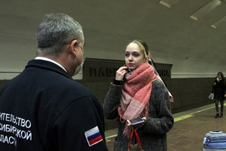 Красавица без маски оказала сопротивление на станции «Площадь Ленина»