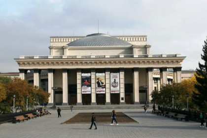 Достопримечательности Новосибирска: история оперного театра