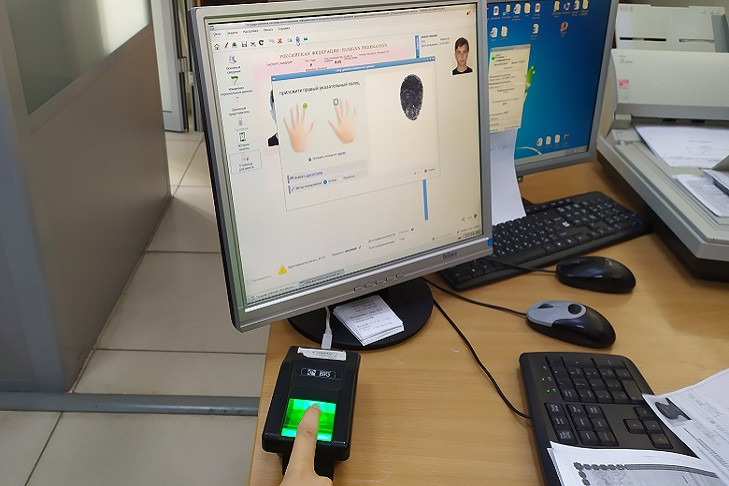 В Новосибирске мошенники получают паспортные данные под видом старших по дому