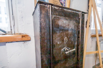 Продавец потратил 9 млн из сейфа магазина на спортивные ставки в Новосибирске