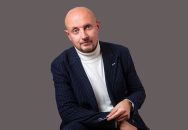 Вместо «стены Дурова» люди снова будут писать в подъездах и лифте