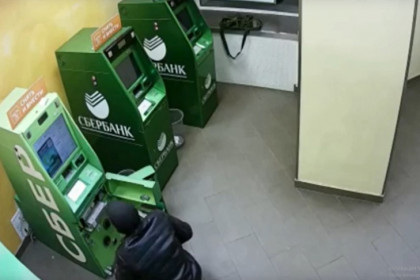 Год колонии получил Мудрик за взлом гвоздодером банкомата в Новосибирске