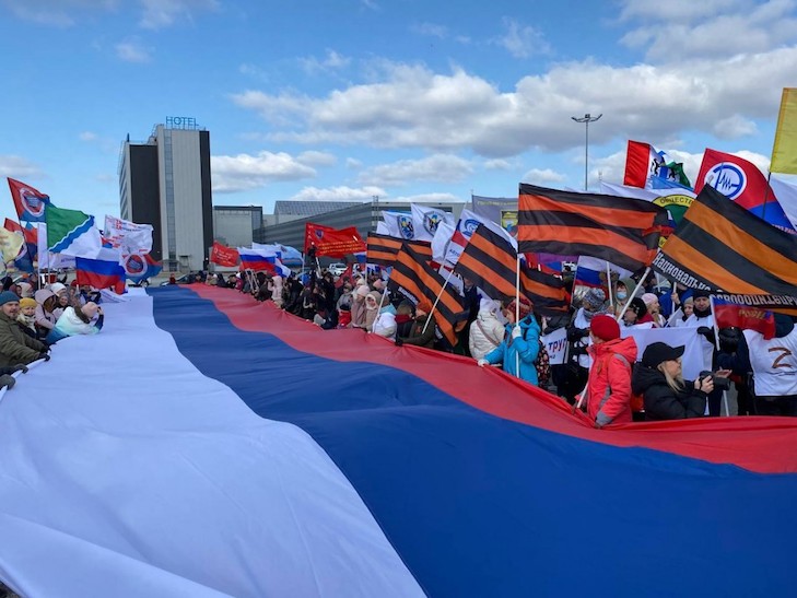 Всероссийский автопробег «Zа мир без нацизма» собрал более 440 автомобилей участников в Новосибирске