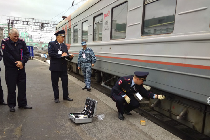 Найти вора за 10 минут: лучшие транспортные полицейские