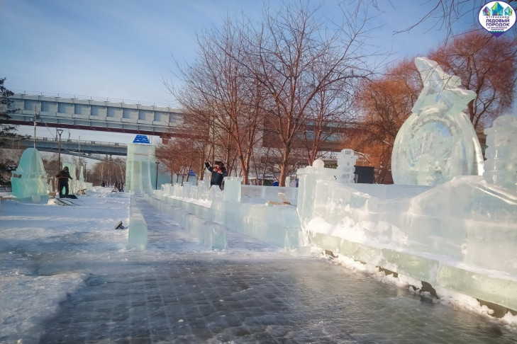 Хрустальная сказка, ледяной городок