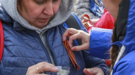 Новосибирцам напомнили о наказании за осквернение георгиевской ленты