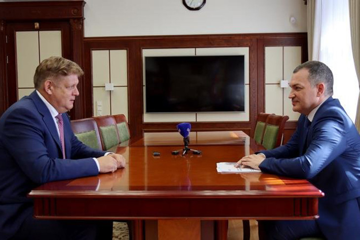 Полпред обсудил с мэром Новосибирска социально-экономическое развитие города