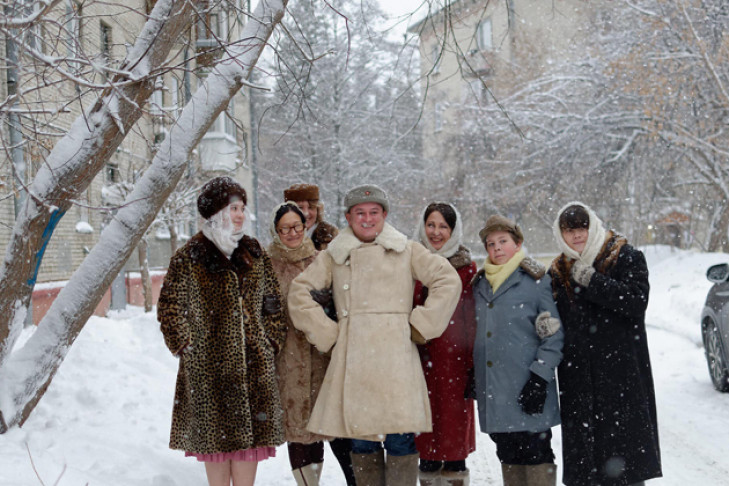 Сравниваем зарплаты: мечтой советского человека в 60-х были пальто и туфли
