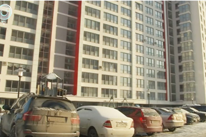 Новостройки заблокированы машинами жильцов в Новосибирске