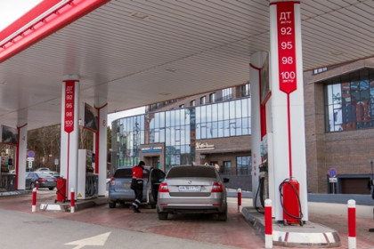 Цены на топливо продолжают расти в Новосибирске