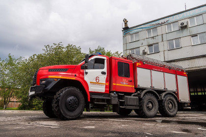 Десять человек и кошку спасли на пожаре в Новосибирске