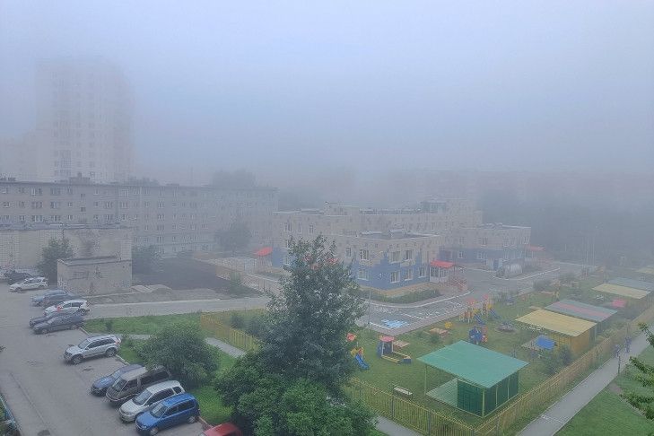 Туман окутал Новосибирск утром после ливня 13 июня