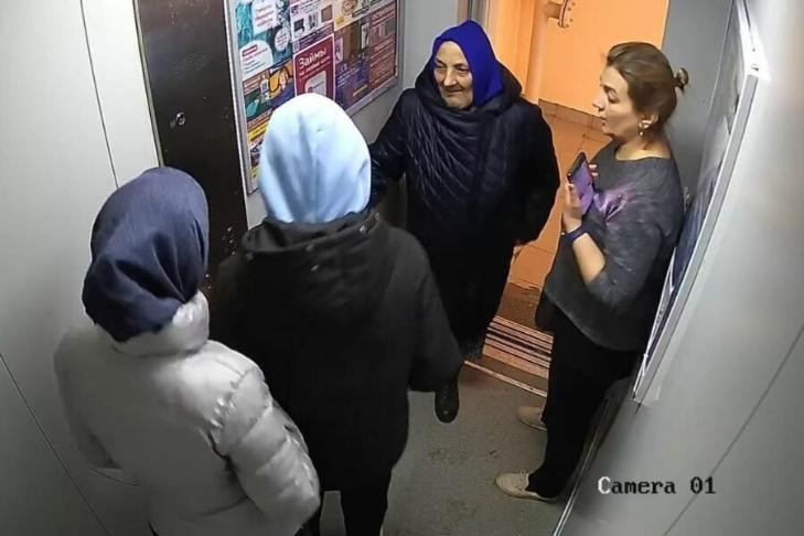 Цыганки в Новосибирске обнесли квартиру и забрали 100 тысяч